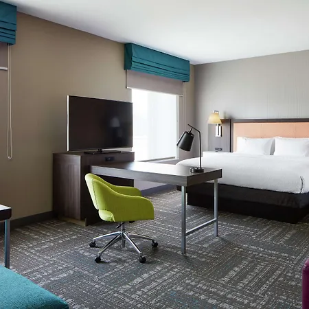 Hampton Inn & Suites Chicago/Waukegan