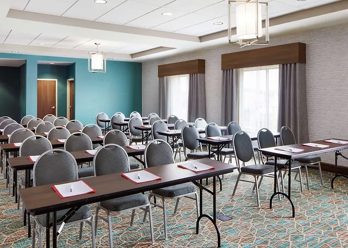 Hotel Hampton & Chicago/waukegan 3*
